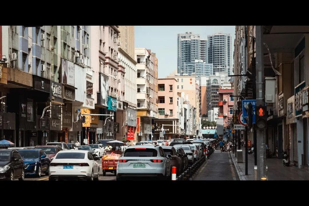 东莞这条「街」，电影氛围感拉满！