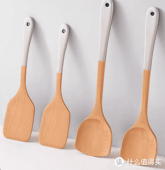 厨房好帮手，木制锅铲不可或缺！