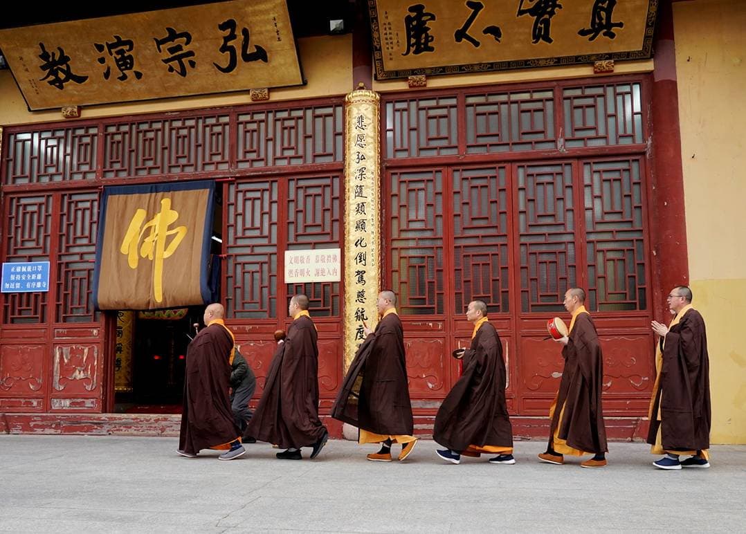 寺院能不能拍照？为什么不要拍佛像？弘扬佛法可不可以用照片表达
