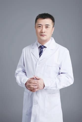 曲红岩：中医正骨“四轮定位法”巧治腰椎间盘突出