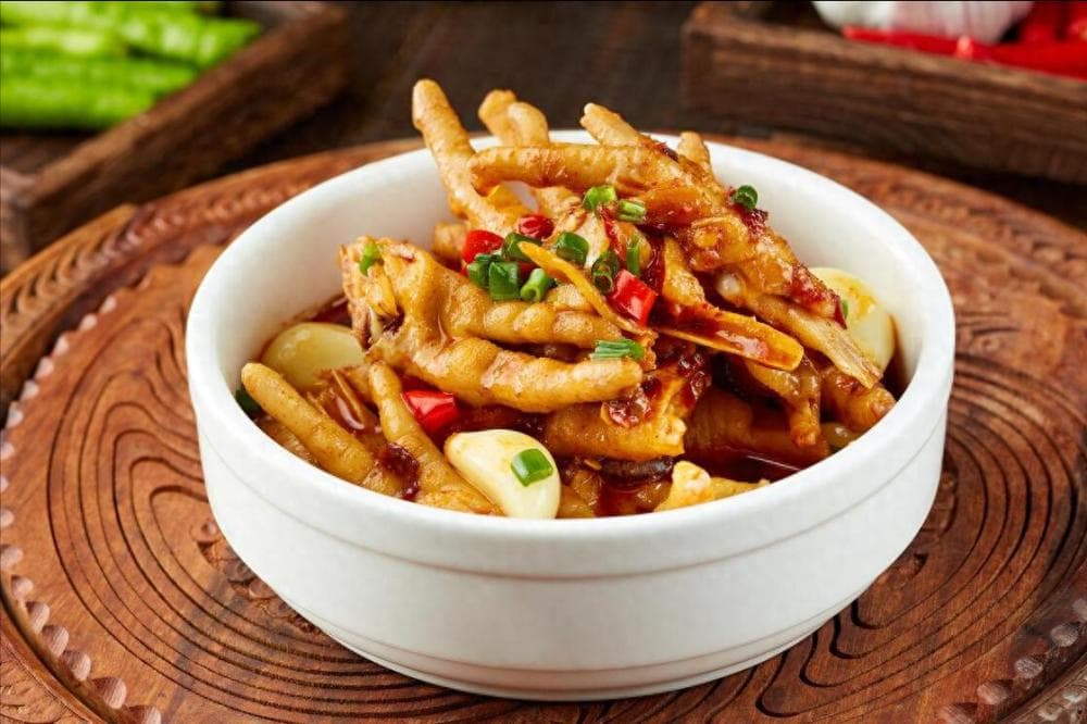 一包鸡爪堪比一只鸡：解密鸡爪价格飙升之谜