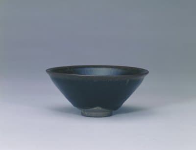 建盏釉色耀眼的结晶