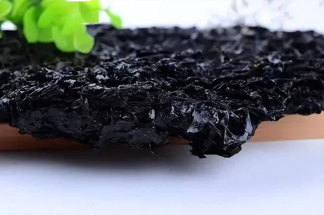 紫菜是甲亢的“诱因”？医生：为维护甲状腺功能，这几食物要注意