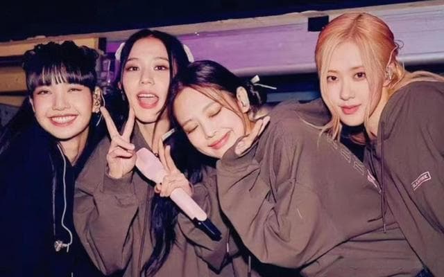 BLACKPINK 2025新动向！四人合体启动全球巡演！
