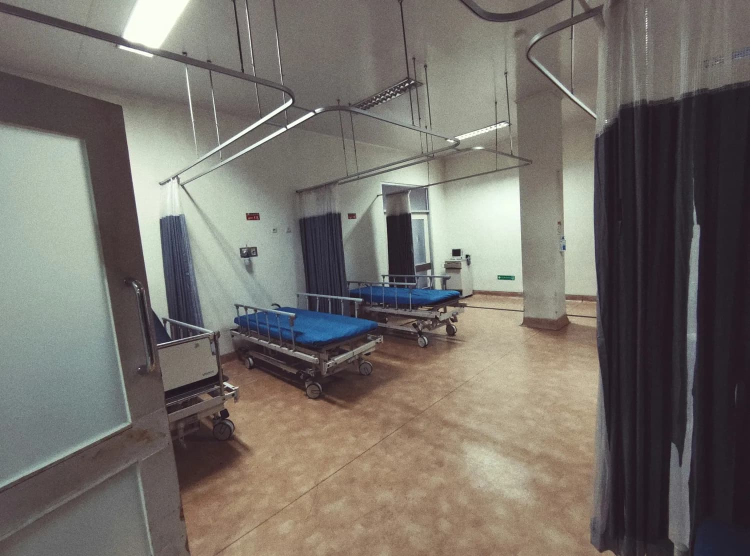 山东某医院医疗事故再审被驳回：患者住院期间意外身亡，医院被判承担49%责任
