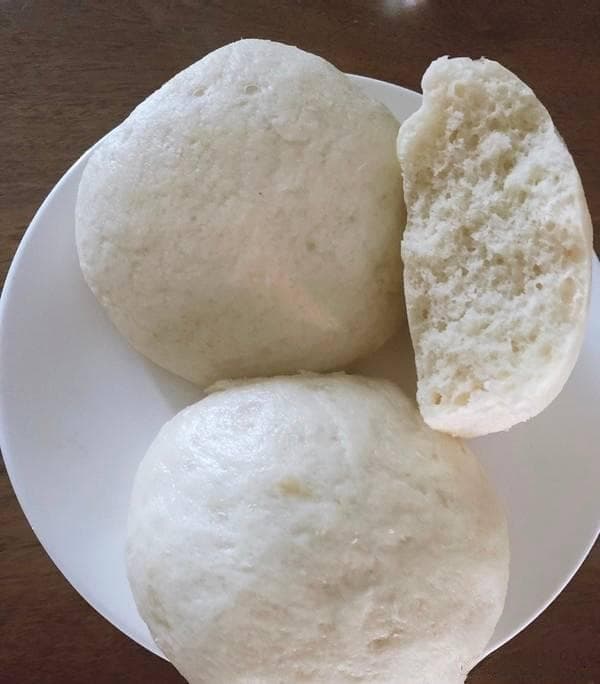 剩馒头变身酥软炸丸子：外脆里嫩，大人小孩都爱的创意美食