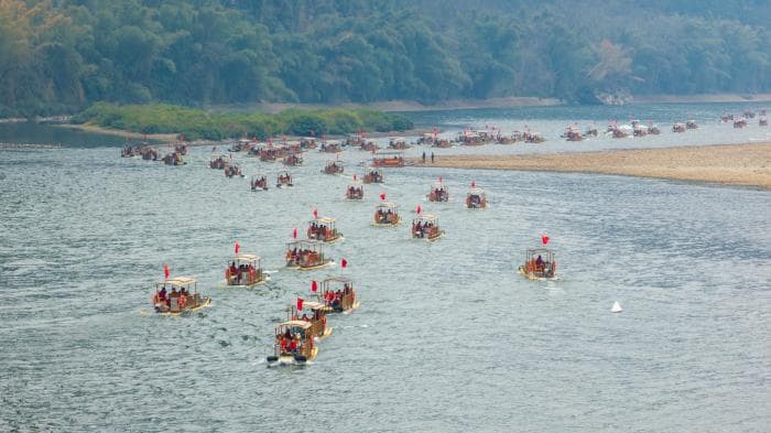 阳朔春节旅游火爆，接待游客149.52万人次，消费达21.46亿元