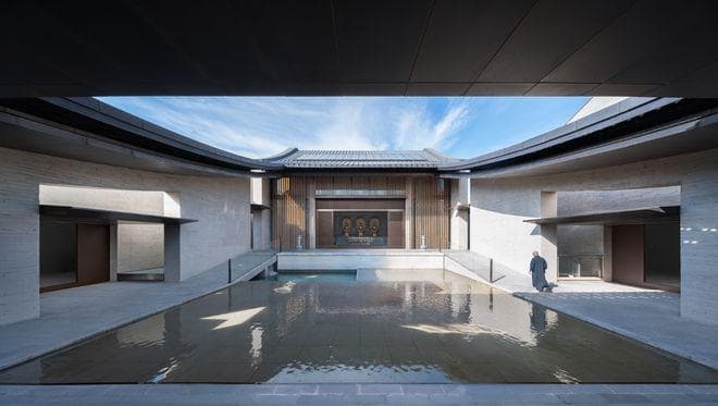 上海性冷淡寺庙设计惹争议？简洁线条清水混凝土，像日式风格？网友：不太好说…