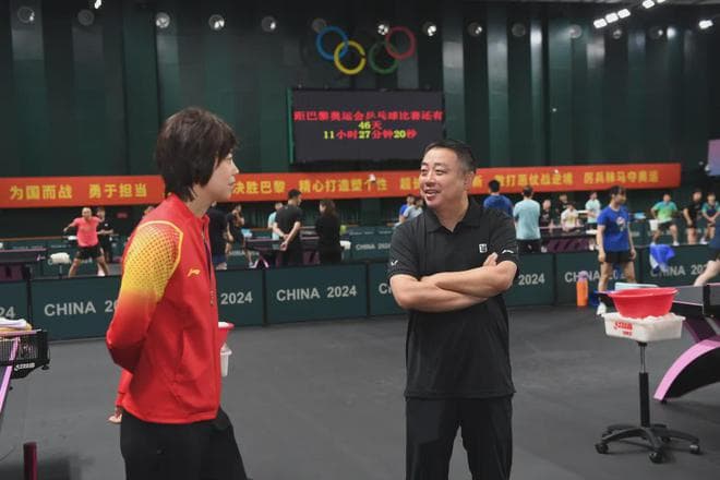 张怡宁现身成都乒乓球基地：传承奥运精神，助力巴黎奥运