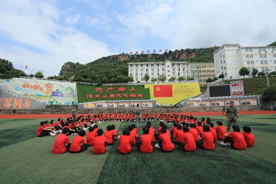 这就是，华坪女高！