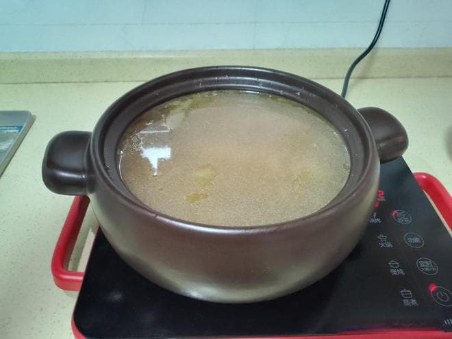 生鱼黑豆黄芪汤：冬季滋补佳品，补而不燥，增强抵抗力