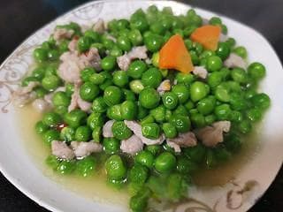天天为吃什么发愁？你就按照推荐菜谱来，家常口味，好吃又下饭