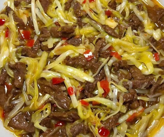 泡椒韭黄炒牛肉：酸辣鲜香的家常美味做法
