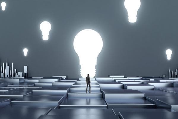 职场新人夏季穿搭指南：从职场礼仪到时尚表达