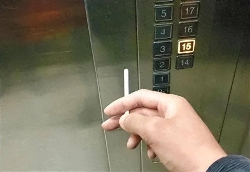 为什么电梯抽烟这么难管？