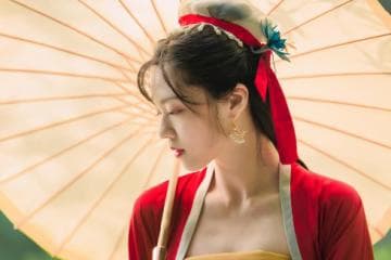 揭开袜子破洞的秘密：为什么你的袜子总是穿不了多久？