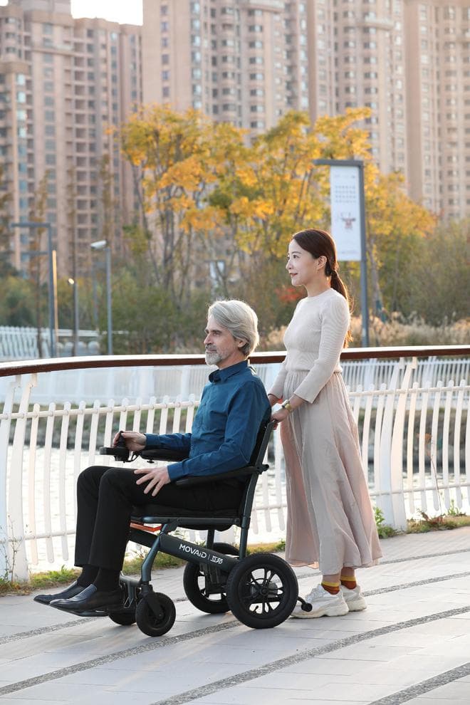 高铁适配指南：详解适合高速铁路标准的电动轮椅