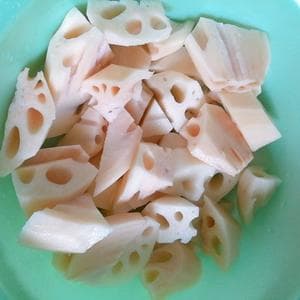 高压锅版排骨莲藕汤：简单快捷的滋补佳品