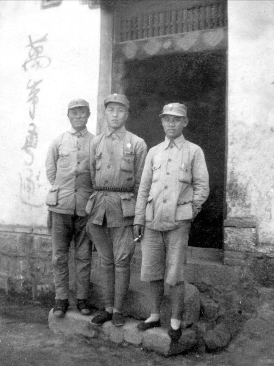 辽沈战役前，他重返一线，东总首长点将让他坐镇前线：人在阵地在