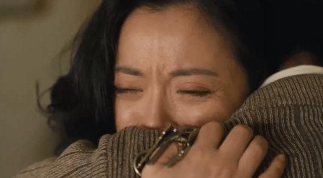 遇到强势的人，不要争执，不要顺从，只需要记住“示弱效应”