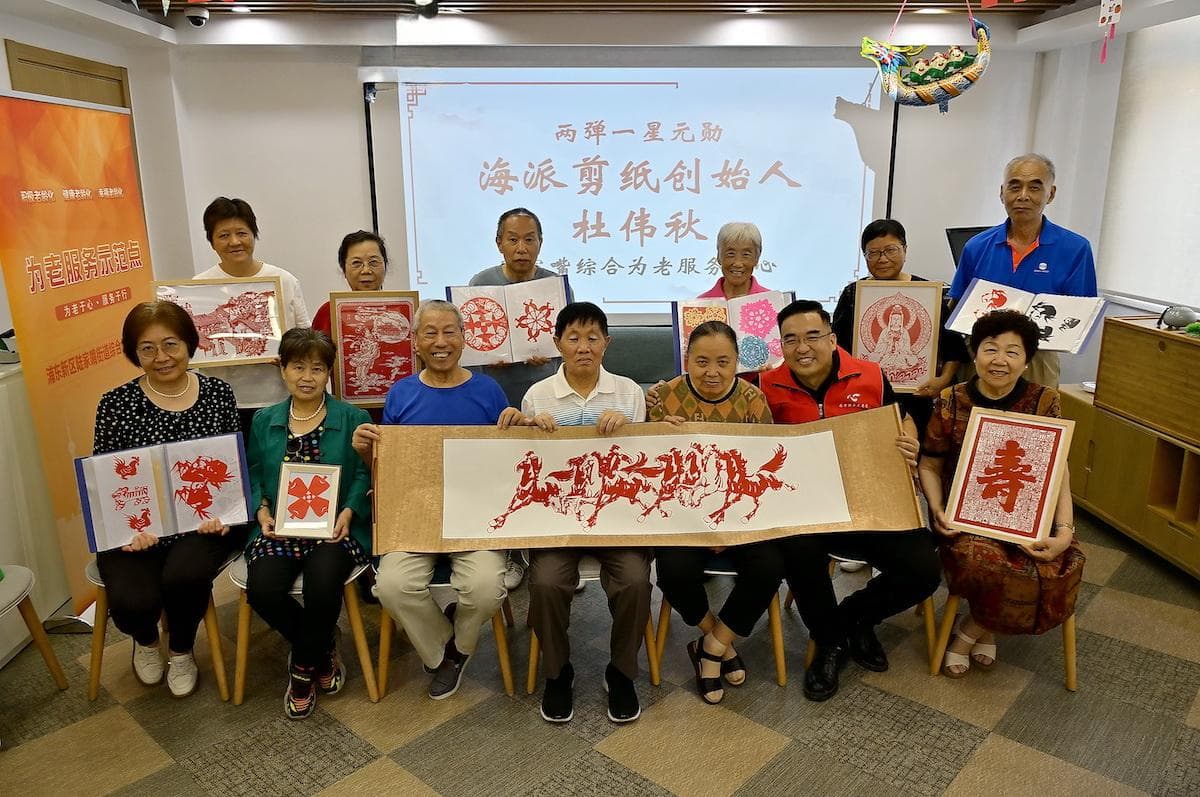 创新引领，温暖守护——上海市为老服务示范点构筑幸福晚年