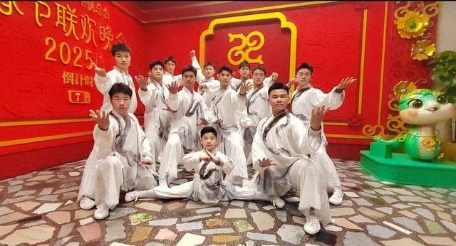 总台春晚最后一次彩排：武术《笔走龙蛇》成为亮点之一
