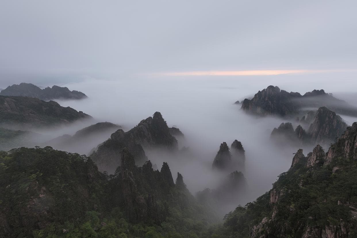 登临庐山：从自然奇观到文化瑰宝，全方位旅游指南