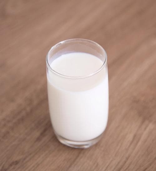 一杯牛奶热多久？不同加热方式的时间与温度全解析