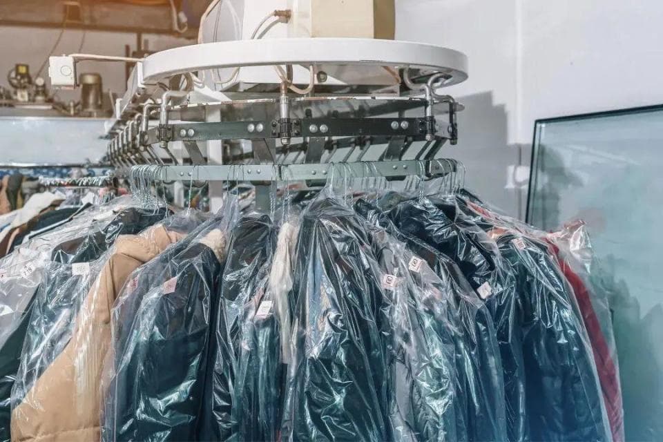 羽绒服真不用送干洗店！在家这样洗，5 分钟干净又省钱！