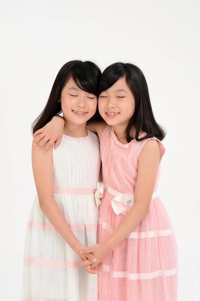 相差2分钟出生，高考差2分！双胞胎的神秘同步