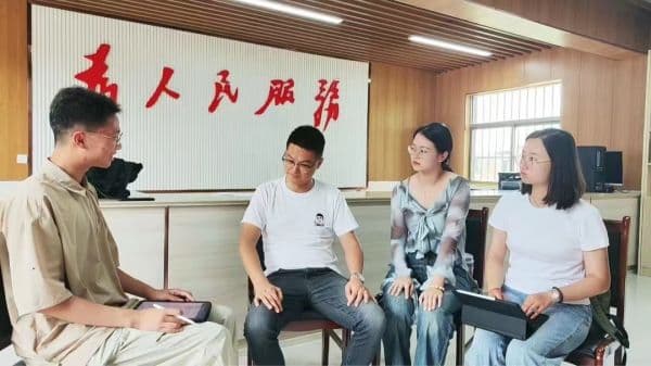 大学生社会实践团探访淮泗村：助农直播点亮乡村全面振兴新希望
