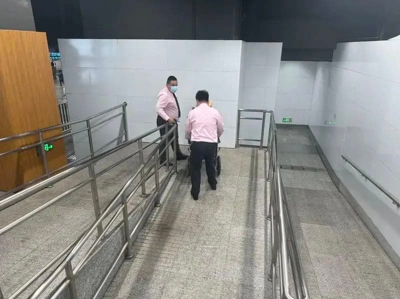 上海地铁推出线上“爱心预约”服务，让特殊需求乘客出行更便捷