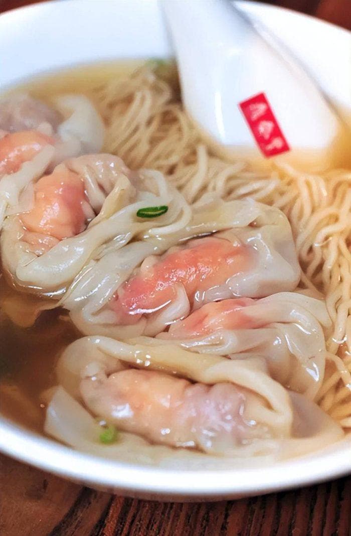 珠海十大特色美食：从鲜虾云吞面到万山对虾