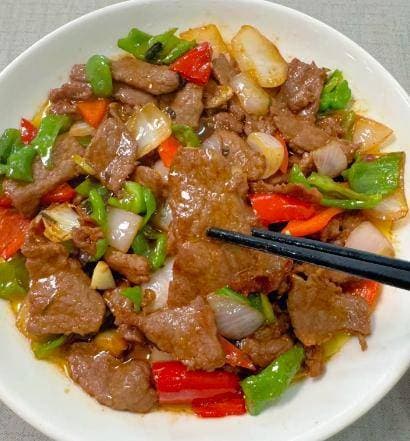 小炒黄牛肉：家常美味也能成大厨