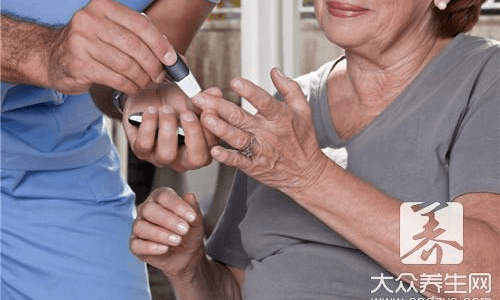 石蜂糖食用禁忌：哪些人不宜食用？