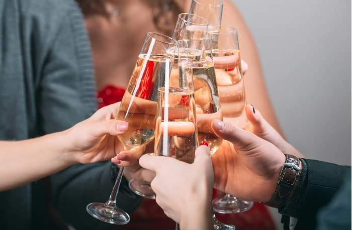 想要了解自己的酒精代谢情况可以进行酒精代谢基因检测，