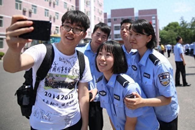 军校警校想双保险？这些省的报考规则和选科要求，可能让你两头空