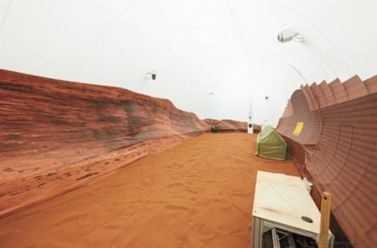 NASA完成首次模拟火星生存实验：4名志愿者结束378天与世隔绝