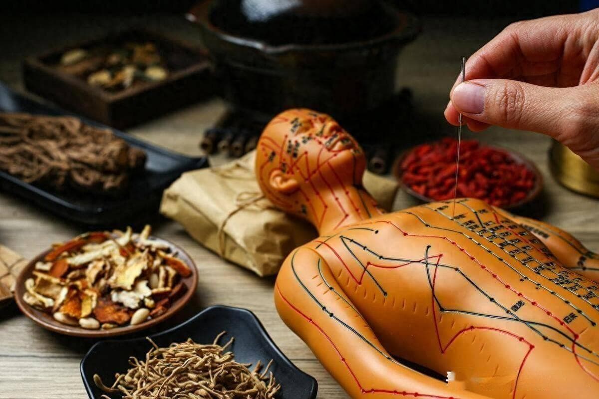 “上有虚热，下有真寒”的上热下寒症，有3种情形，第3种很常见
