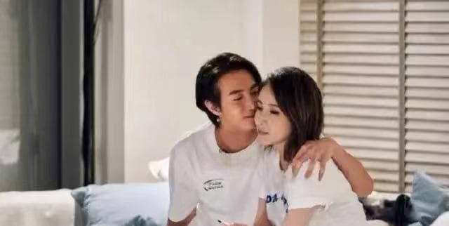 萧亚轩黄皓：用温柔的力量经营一段平凡而甜蜜的恋情