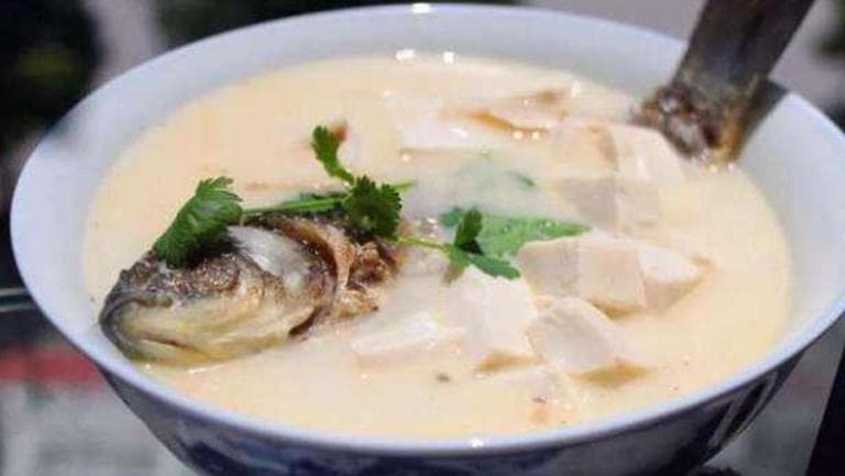 白鲫鱼汤的功效与作用、禁忌和食用方法