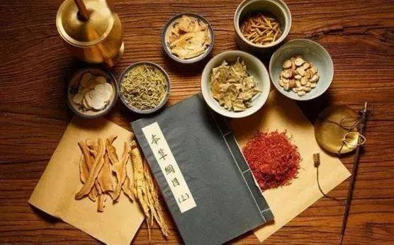 【中医适宜技术】穴位贴敷