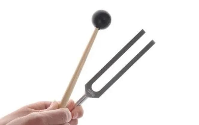 CGA老年综合评估功能：老年评估音叉试验检查法