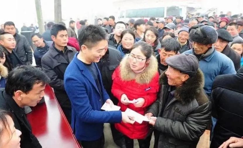 刘强东再捐巨款，家乡师生反响如何？