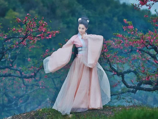 李商隐仿长吉体佳作：燕台四首爱情诗赏析