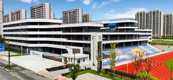 南京地铁小镇：加快导入优质教育资源 办群众满意的好学校