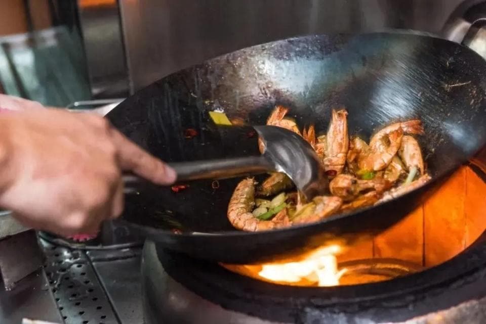 铁锅炒菜，真能补铁吗？