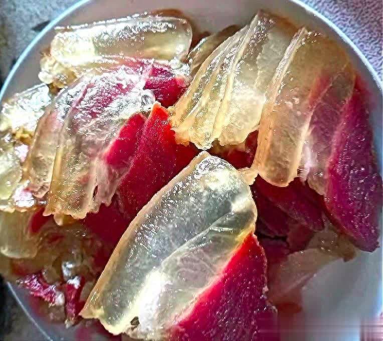 腌腊肉全攻略：10斤肉放多少盐？掌握这个配比，咸香可口放一年不坏