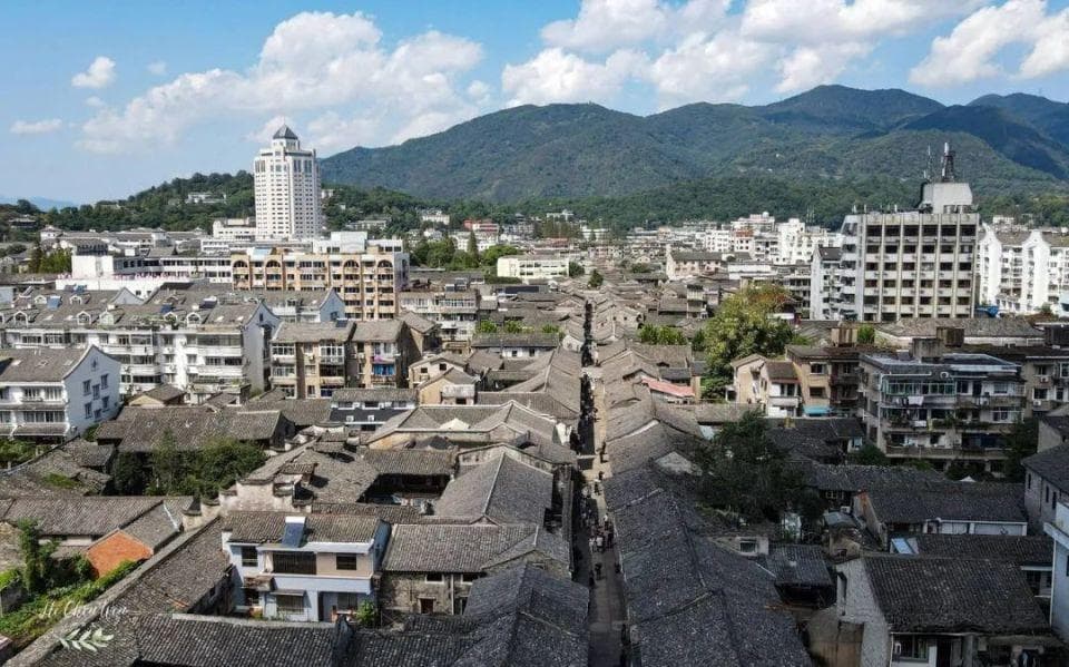临海紫阳古街：千年文化名街的吃住玩购全攻略