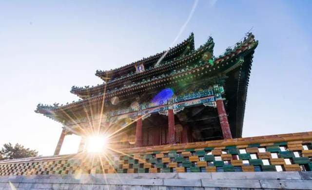 登景山俯瞰故宫，赏皇家园林四季美景